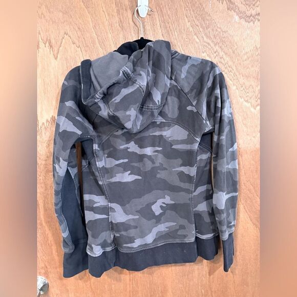 Athleta Gray Camo Triumph Jacket Size M - Picture 3 of 9